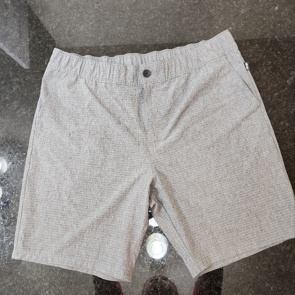 Oakley Hydrolix Shorts 36.  NWOT